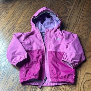 Excellent conditions girls rain jacket north face size 18-24 months